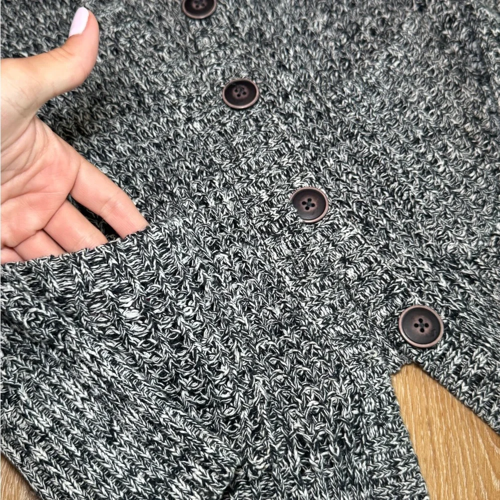 American Eagle Marled Knit Button Front Cardigan Sweater Gray White Women’s M - Picture 4 of 7